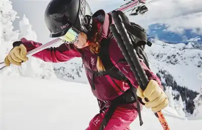 Freeskiers help Haglöfs design women’s collection