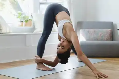 Lululemon CEO rejects talk of Amazon threat