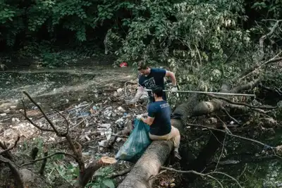 United By Blue aims to collect one million pounds of trash in 2019