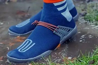 Sock shoe claims advantages for skiers