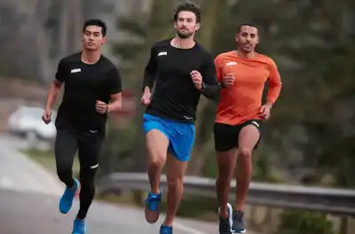 A first athletic garment collection from Hoka One One