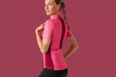 La Passione Feel collection focuses on female cyclists