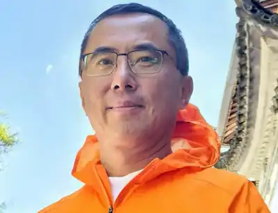 Chief executive of Zhongqiao Sports leaves for Amer