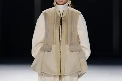 New fibre Kuura blossoms at Tokyo fashion week