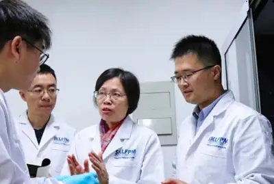 Prominent Chinese scientist speaks on petrochemical textiles recycling