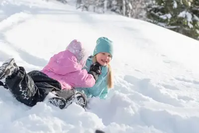 Isbjörn snowsuit lauded for ninth year running